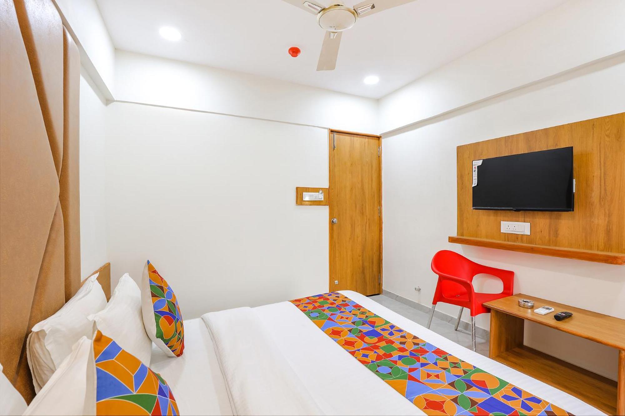 Fabhotel Crystal I - Gandhinagar Dış mekan fotoğraf