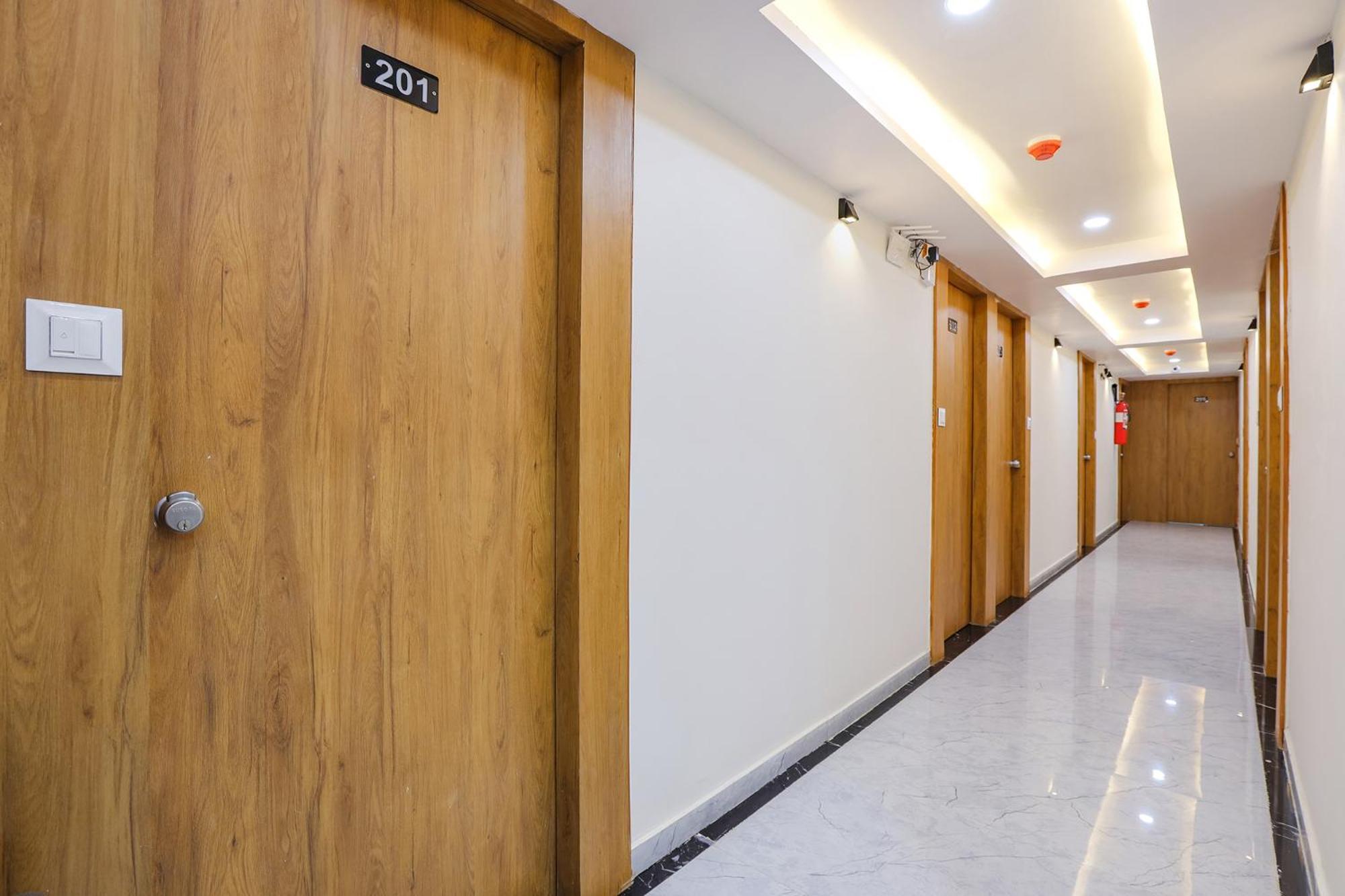 Fabhotel Crystal I - Gandhinagar Dış mekan fotoğraf